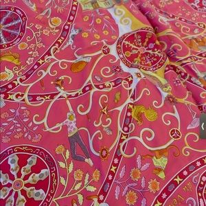 Hermès Pueple du vent shawl scarf